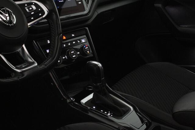 Volkswagen T-Roc 1.5 TSI Sport Business R-Line > Pano.schuif/Beats/Trekhaak/Zwart dak/Keyless/Camera/LED...