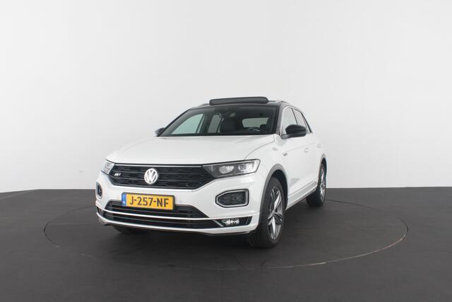 Volkswagen T-Roc 1.5 TSI Sport Business R-Line > Pano.schuif/Beats/Trekhaak/Zwart dak/Keyless/Camera/LED...