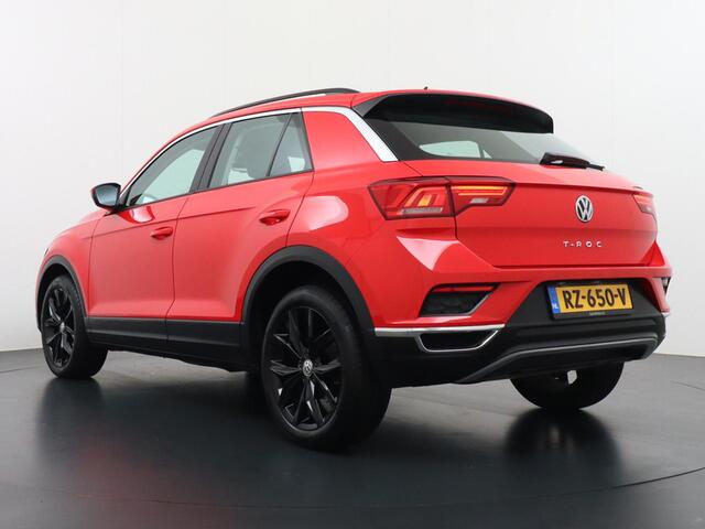 Volkswagen T-Roc 1.0 TSI Style 18inch/Ad Cruise/Carplay etc.