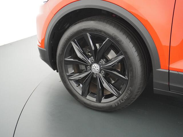 Volkswagen T-Roc 1.0 TSI Style 18inch/Ad Cruise/Carplay etc.