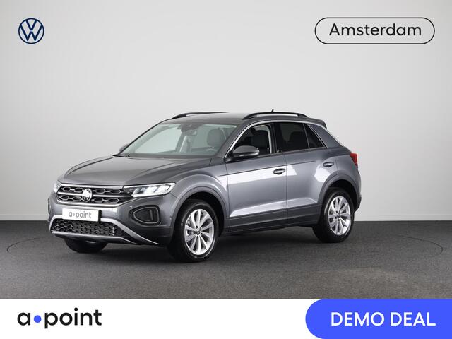 Volkswagen T-Roc Life Edition 1.5 110 kW / 150 pk TSI SUV 7 versn. | Verlengde garantie | Navigatie via App | Parkeersensoren (Park assist) | Achteruitrijcamera | Adaptieve cruise control |