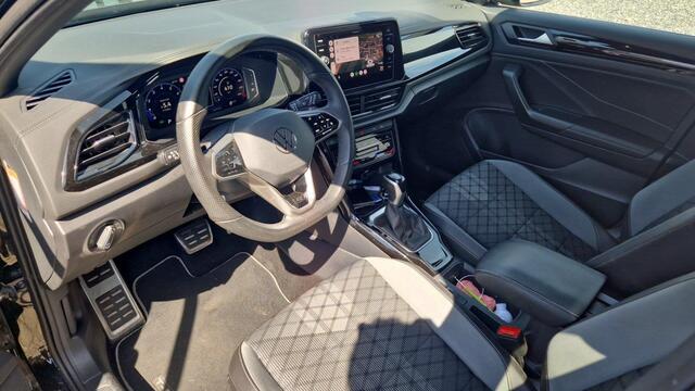 Volkswagen T-Roc 1.5 TSI R-Line Business+ 110KW/150PK DSG, Facelift, R-Line, black style, 18" LMV Grange hill, afneembare trekhaak, digital cockpit pro, park assist, stoelverwarming, stuurwiel verwarming, side assist, travel assist, spiegel pakket, R-Line interieur en R 