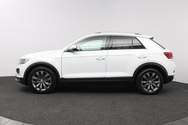 Volkswagen T-Roc 1.5 TSI Sport | Panoramadak | Stoelverwarming | Camera |