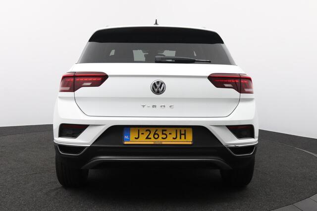 Volkswagen T-Roc 1.5 TSI Sport | Panoramadak | Stoelverwarming | Camera |