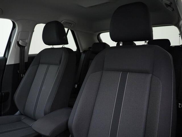 Volkswagen T-Roc 1.0TSI/116PK Life · Apple/Android Car Play · Stoelverwarming · LED · Garantie tot november 2026
