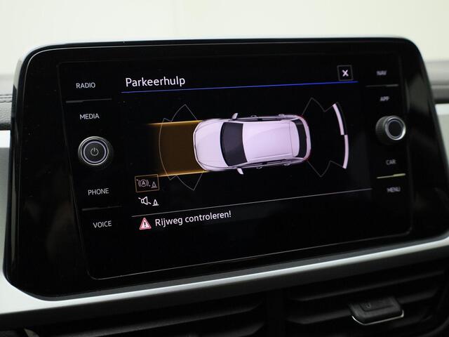 Volkswagen T-Roc 1.0TSI/116PK Life · Apple/Android Car Play · Stoelverwarming · LED · Garantie tot november 2026