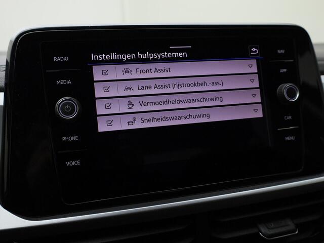 Volkswagen T-Roc 1.0TSI/116PK Life · Apple/Android Car Play · Stoelverwarming · LED · Garantie tot november 2026