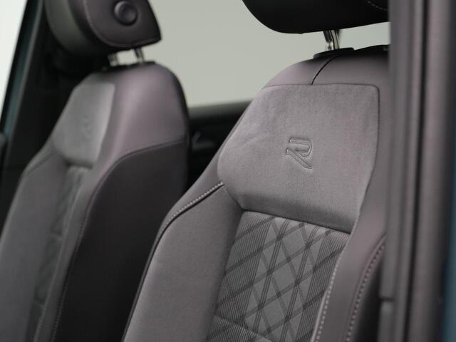 Volkswagen T-Roc 1.5 TSI 150 pk DSG R-Line | Panoramadak | IQ Light | Sportstoelen | Park Assist | Adaptive Cruise | 18 inch