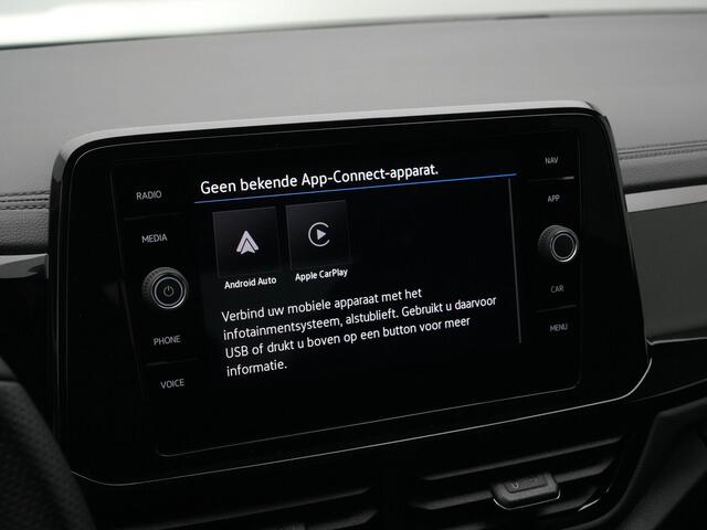 Volkswagen T-Roc 1.5 TSI 150 pk DSG R-Line | Panoramadak | IQ Light | Sportstoelen | Park Assist | Adaptive Cruise | 18 inch