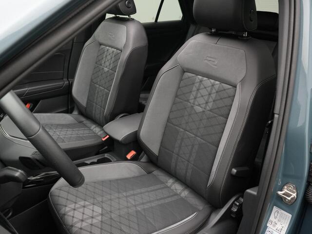 Volkswagen T-Roc 1.5 TSI 150 pk DSG R-Line | Panoramadak | IQ Light | Sportstoelen | Park Assist | Adaptive Cruise | 18 inch
