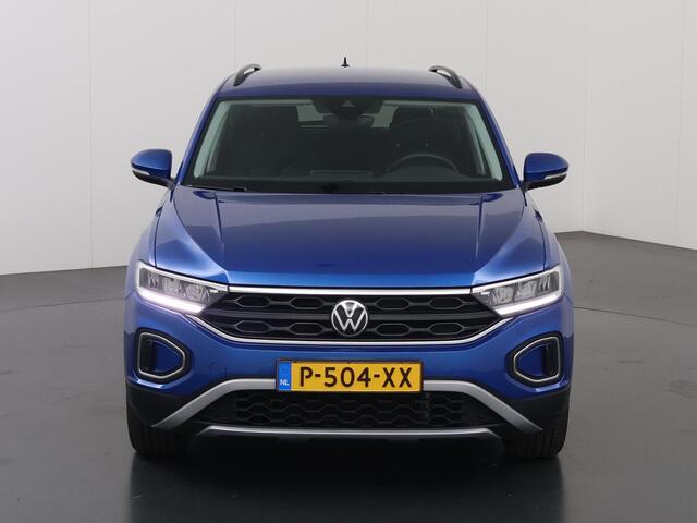 Volkswagen T-Roc 1.5 TSI Life 75 Edition | Trekhaak | LED | Digitaal Dashboard | Navigatie | Camera | Apple CarPlay/Android Auto | DAB | Adaptieve CruiseControl | Climate Control |