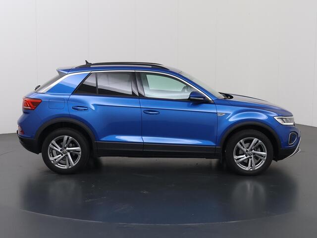 Volkswagen T-Roc 1.5 TSI Life 75 Edition | Trekhaak | LED | Digitaal Dashboard | Navigatie | Camera | Apple CarPlay/Android Auto | DAB | Adaptieve CruiseControl | Climate Control |