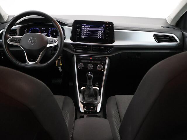 Volkswagen T-Roc 1.5 TSI Life 75 Edition | Trekhaak | LED | Digitaal Dashboard | Navigatie | Camera | Apple CarPlay/Android Auto | DAB | Adaptieve CruiseControl | Climate Control |