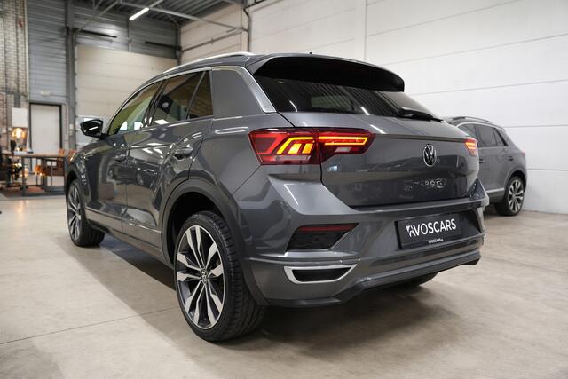 Volkswagen T-Roc 1.5 TSI 3x R-Line * Fabrieksgarantie - Pano - Trekhaak - Virtual - 19" - Camera - Keyless - Beats *