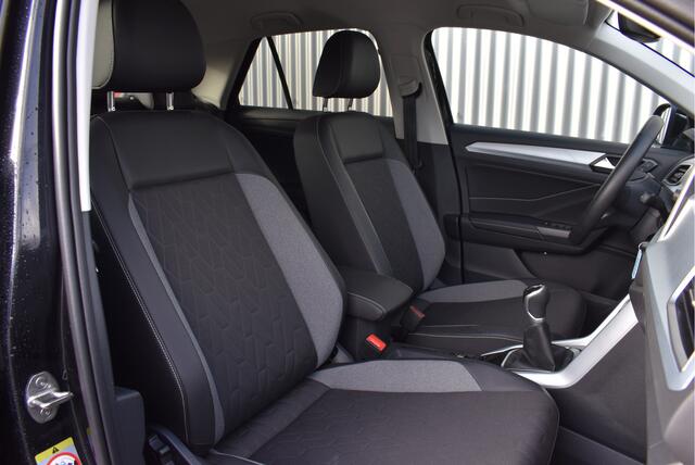 Volkswagen T-Roc 1.0 TSI Edition Goal Virtual cockpit, Adaptive cruise, Stoelverwarming, Carplay, Parkassist