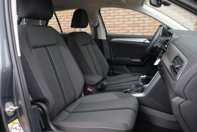 Volkswagen T-Roc 1.5 TSi 150pk DSG Life Business | App Connect | Climate | Adaptive Cruise | Stoelverwarming | Camera | PDC | Trekhaak