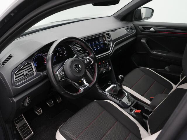 Volkswagen T-Roc 1.0 TSI 115 pk Sport | Achteruitrijcamera | Navigatie | Virtual Cockpit