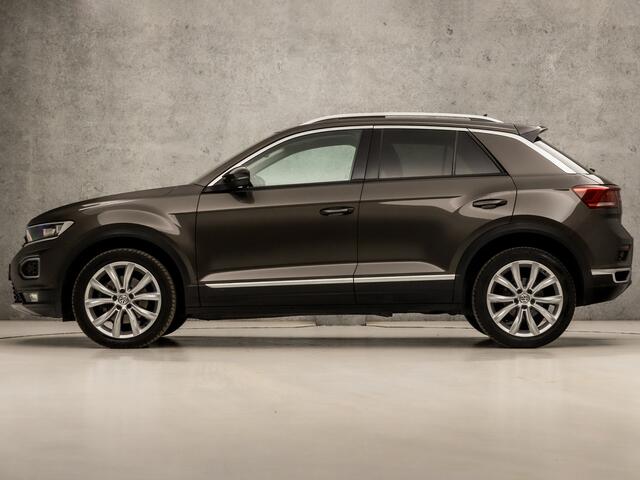 Volkswagen T-Roc 1.5 TSI Sport 150Pk (PANORAMADAK, VIRTUAL COCKPIT, APPLE CARPLAY, STUUR/STOELVERWARMING, LEDER, LED KOPLAMPEN, KEYLESS, ADAPTIVE CRUISE, GETINT GLAS, NIEUWSTAAT)