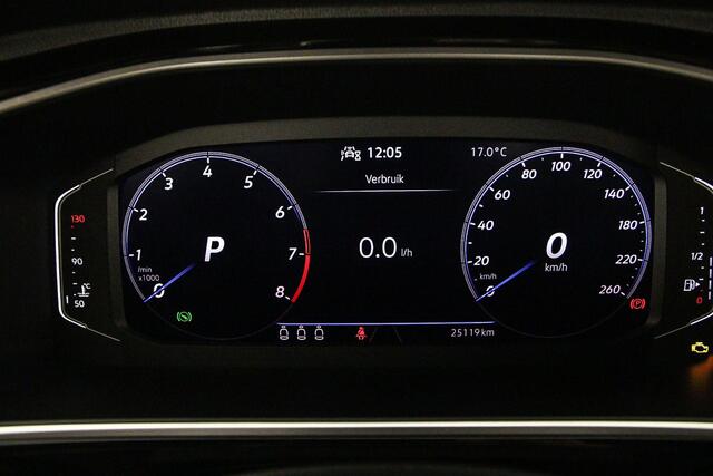 Volkswagen T-Roc 1.5 TSI R-Line 150pk DSG Automaat, Stoelverwarming, Achteruitrijcamera, Keyless entry, Adaptive cruise control, Elektrische achterklep, Navigatie