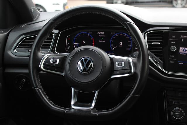 Volkswagen T-Roc 1.5 TSI Sport / Trekhaak / Camera / Virtual Cockpit / CarPlay / 18'' / Beats Audio / Dodehoek / DAB / Stoelverwarming / ACC