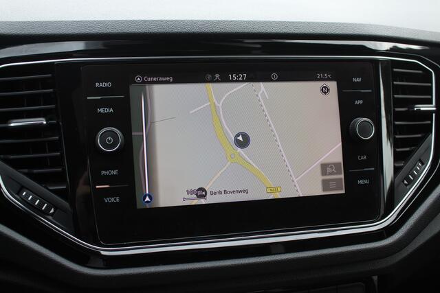 Volkswagen T-Roc 1.5 TSI Sport / Trekhaak / Camera / Virtual Cockpit / CarPlay / 18'' / Beats Audio / Dodehoek / DAB / Stoelverwarming / ACC