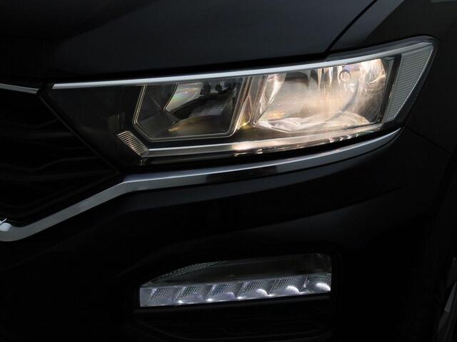 Volkswagen T-Roc 1.5TSI/150PK Active DSG · Apple/Android Car Play · Navigatie · Adaptive Cruise Control · Stoelverwarming