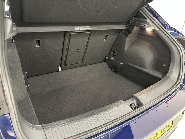 Volkswagen T-Roc 1.5 TSI Sport | Panoramadak | Beatsaudio | Camera |