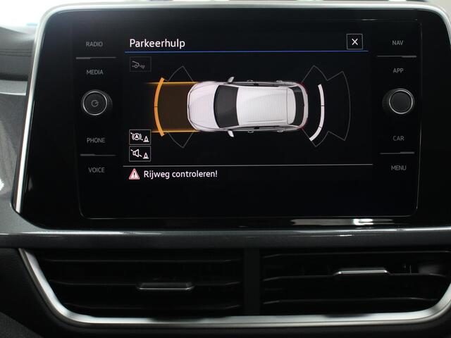 Volkswagen T-Roc 1.5 TSI 150PK DSG Style | Navigatie | Apple Carplay/Android Auto | Camera | Parkeersensoren | Adaptive Cruise Control | Dodehoek Assistent | Elektrische achterklep | Stoel- en stuurverwarming | Full Led | Climate Control | Lichtmetalen velgen