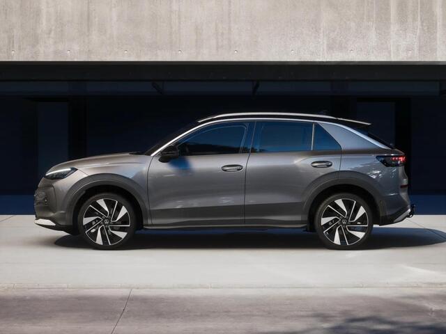 Volkswagen T-Roc Style First Edition 1.5 eTSI 85 kW / 116 PK SUV 7 | Assistance Pakket | Trekhaak | Elek. achterklep | Velgen 'Vancouver', 19 inch lichtmetaal | Zwart dak