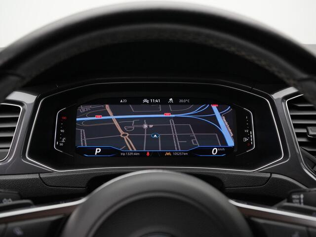 Volkswagen T-Roc 1.5 TSI 150 pk DSG Sport Business R / R-Line | Panoramadak | Trekhaak | Achteruitrijcamera | Stoelverwarming | Navigatie