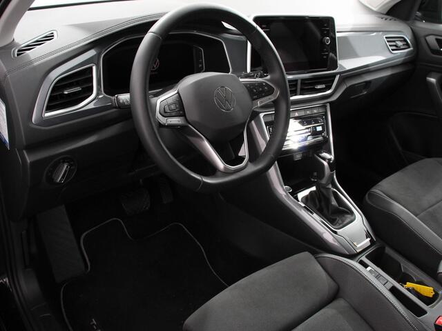 Volkswagen T-Roc 1.5 TSI 150pk DSG Style Plus | Navigatie | Apple Carplay/Android Auto | Parkeersensoren | Camera | Adaptive Cruise Control | Blind Spot Assist | Stoel- en stuurverwarming | Elektrische achterklep | Ledverlichting | Climate Control