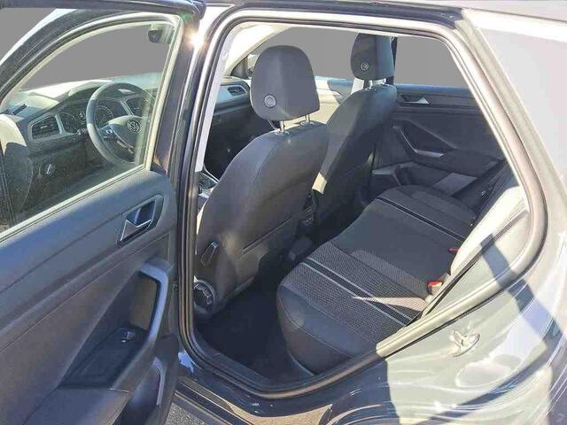 Volkswagen T-Roc 1.5 TSI 150pk Automaat Style / Navigatie / Adaptive Cruise / Stoelverwarming / LED / Wordt Verwacht