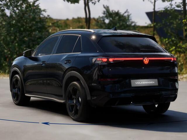 Volkswagen T-Roc R-Line First Edition 1.5 eTSI 150 PK 7 versn. DSG · Assistance Pakket · Black Style Pakket · Panoramaschuif-kanteldak electrisch bedienbaar · Electrische achterklep ·