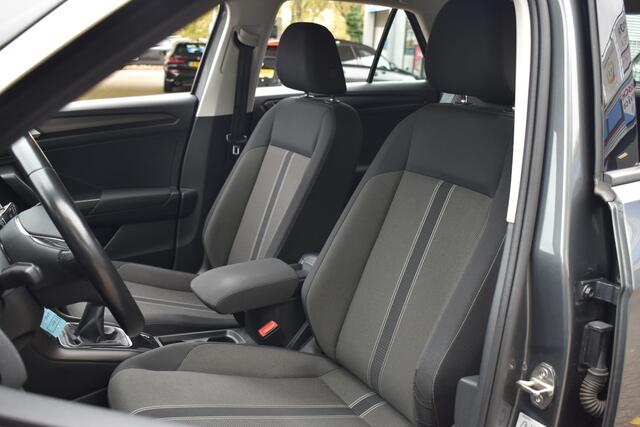 Volkswagen T-Roc 1.0 TSI Style Navigatie | Carplay | Adaptieve Cruise | 12 mnd BOVAG garantie | Whatsapp 06-53188999