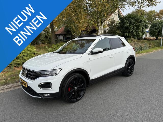 Volkswagen T-Roc 1.5 TSI 150PK DSG SportoPanooTrekhaak