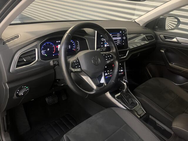 Volkswagen T-Roc 1.5 TSI STYLE/IQ DRIVE/IQ LIGHT/ TREKHAAK/17 INCH/ENZ