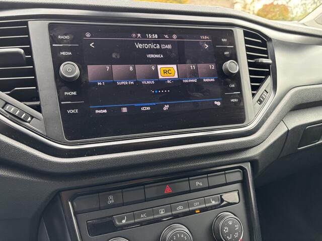 Volkswagen T-Roc 1.5 TSI Automaat Style Carplay / Parkeersensors / Cruise control