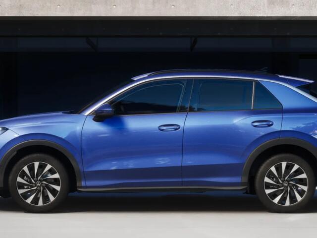 Volkswagen T-Roc Life First Edition 1.5 eTSI 85 kW / 116 PK SUV 7 v