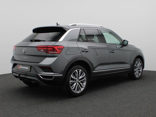 Volkswagen T-Roc 1.5 TSI Sport 150PK DSG Achteruitrijcamera, Alarm, Trekhaak, Virtual Cockpit, Elektr. Achterklep, 18" LM Velgen, Stoelverwarming, Navi, Adaptieve Cruise Controle