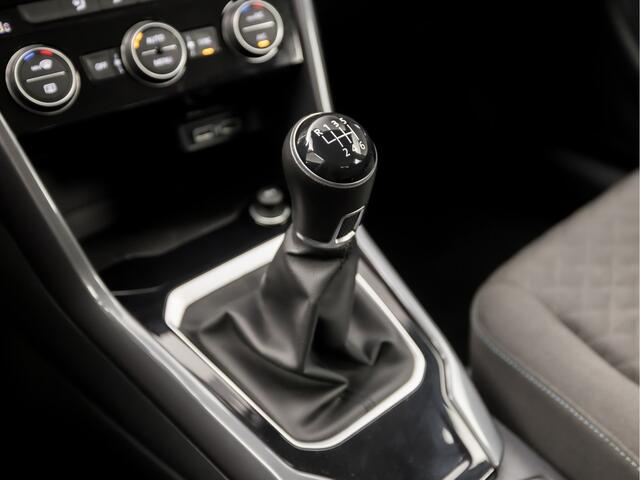 Volkswagen T-Roc 1.0 TSI Sport (APPLE CARPLAY, GROOT NAVI, CLIMATE, CAMERA, LED KOPLAMPEN, SPORTSTOELEN, ADAPTIVE CRUISE, DAB+, NIEUWSTAAT)