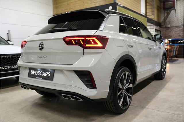 Volkswagen T-Roc 1.5 TSI R-Line * IQ Light - 19" - Navi Pro - Camera - ACC - App - 1e Eig *