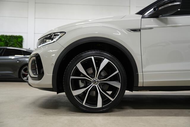 Volkswagen T-Roc 1.5 TSI R-Line * IQ Light - 19" - Navi Pro - Camera - ACC - App - 1e Eig *