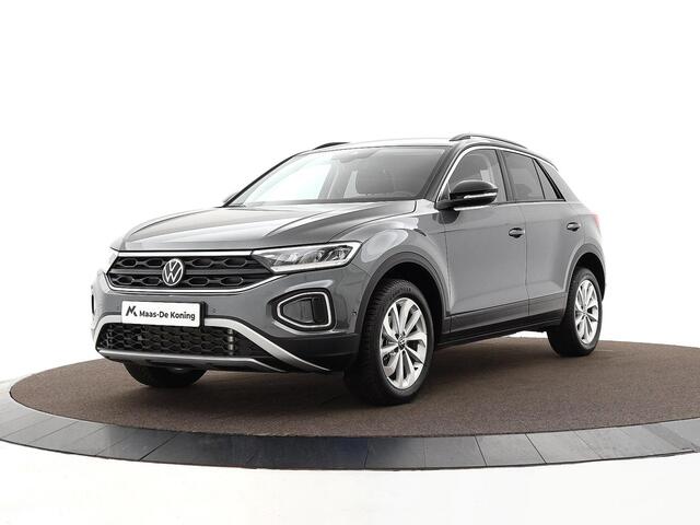 Volkswagen T-Roc 1.5 TSI 150pk DSG Life Edition · Keyless · Camera · Apple/Android Car Play · Navigatie · Stoelverwarming · 17'' Inch ·