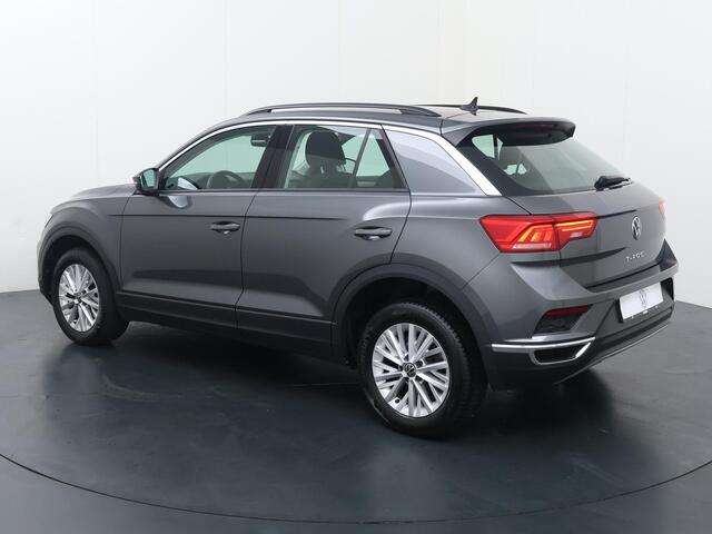 Volkswagen T-Roc 1.0 TSI Style | 110 PK | Climate control | Achteruitrijcamera | Adaptive cruise control |