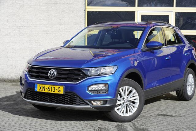 Volkswagen T-Roc 1.5 TSI 150PK! Style BJ2019 Lmv 16" | Led | Pdc | Airco | Cruise control | Trekhaak | Getint glas