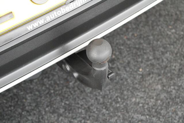 Volkswagen T-Roc 1.5 TSI 150pk DSG Style Trekhaak Camera Stoelverwarming Led Navigatie
