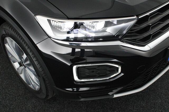 Volkswagen T-Roc 1.5 TSI 150pk DSG Style Trekhaak Camera Stoelverwarming Led Navigatie