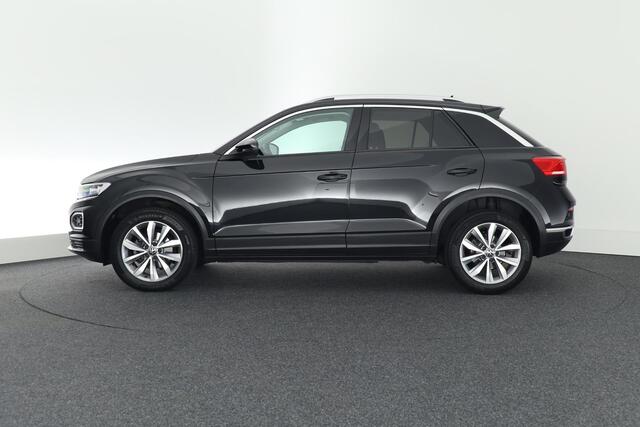 Volkswagen T-Roc 1.5 TSI 150pk DSG Style Trekhaak Camera Stoelverwarming Led Navigatie