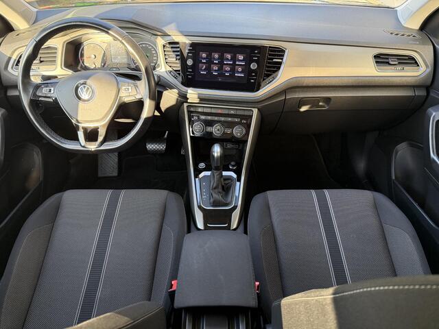 Volkswagen T-Roc 1.5 TSI Sport Business R / Trekhaak / 1500KG Trekgewicht / Adaptive Cruise / Stoel+Stuur Verwarming / Elektrische Achterklep / Apple Carplay&Android Auto /