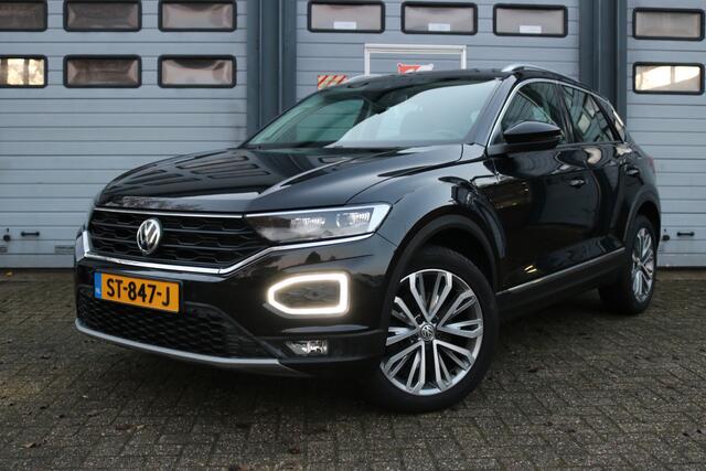 Volkswagen T-Roc 1.5 TSI Sport Xenon Keyless Virtual cockpit Camera Navi T-haak Bj:2018